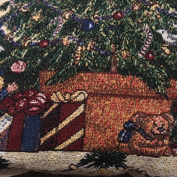 Christmas Tapestry Throw Pillow Christmas Tree & Presents 16"signed Wendy Wegner - Picture 3 of 10